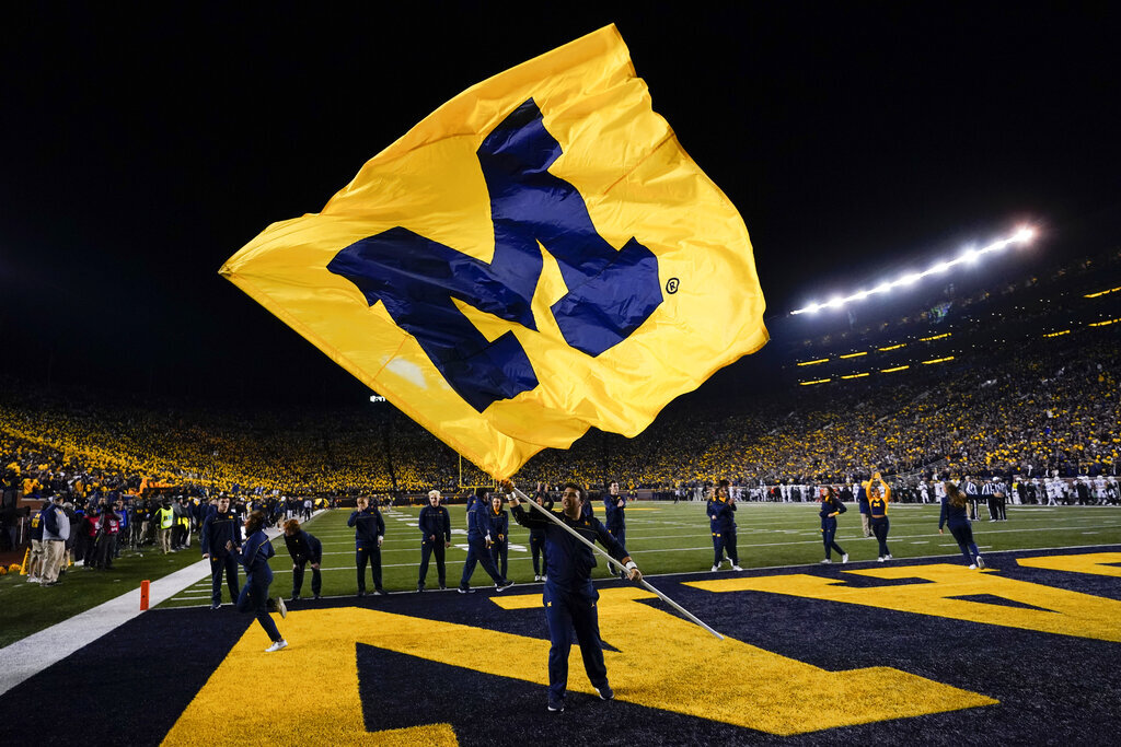 michigan-st-michigan-football-22303139788440