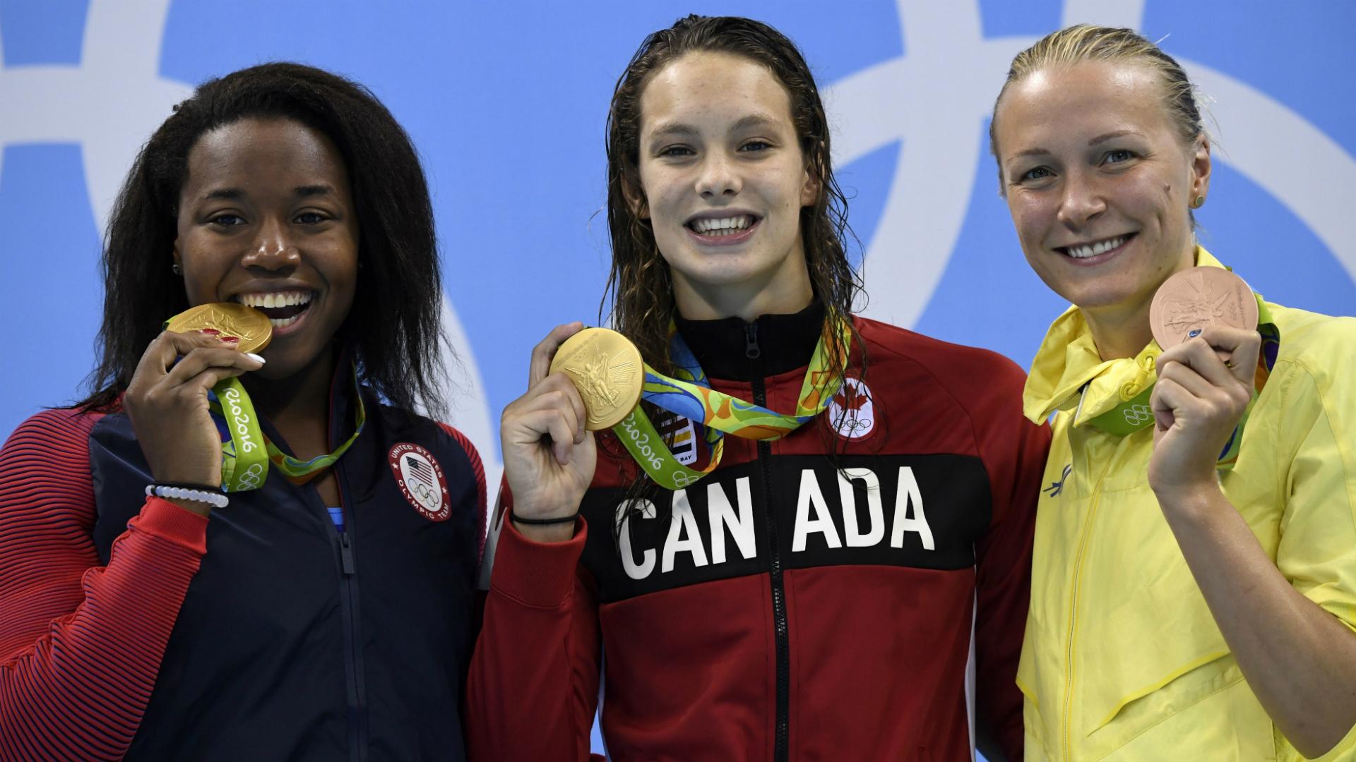 simone-manuel-penny-oleksiak-sarah-sjostrom-getty-ftr-081216u6e547rpglb01xkmrjx67yf0v