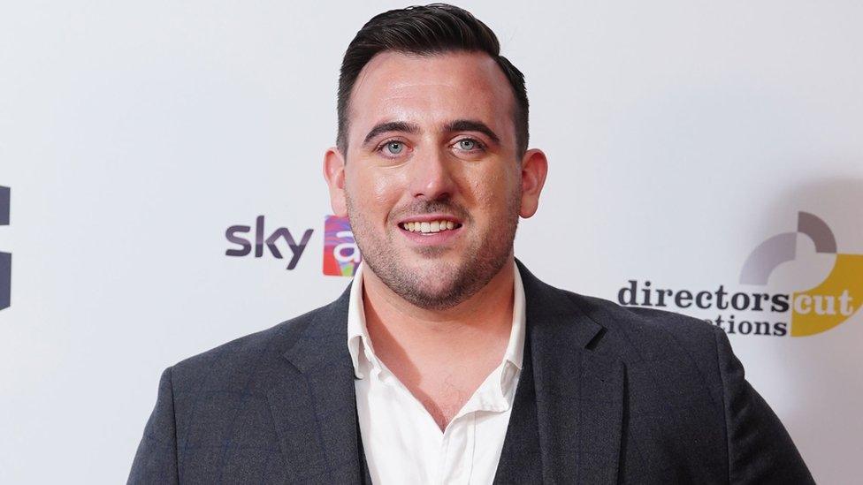 125907172hi077291865