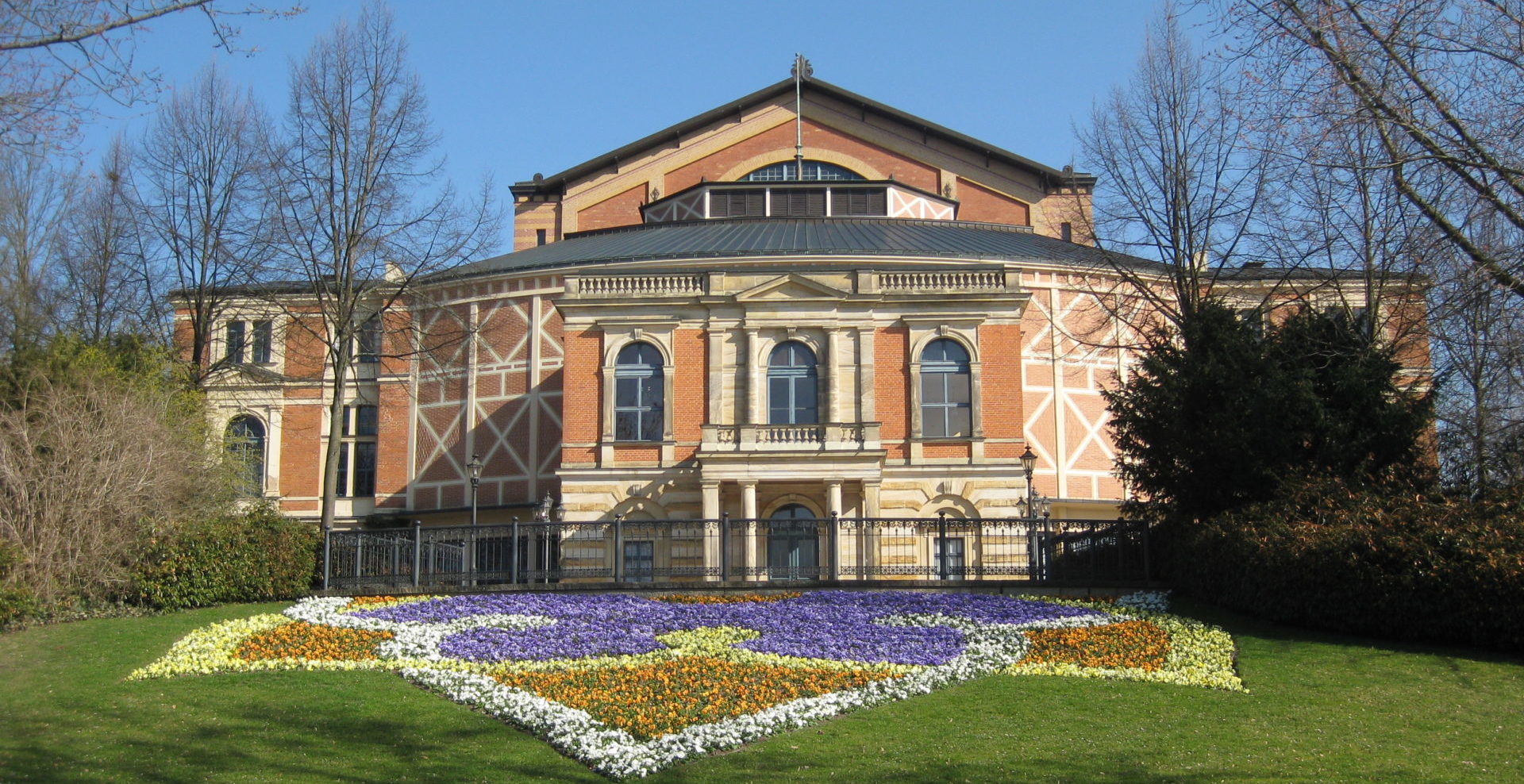 FestspielhausFruehling2012-e1618297949760