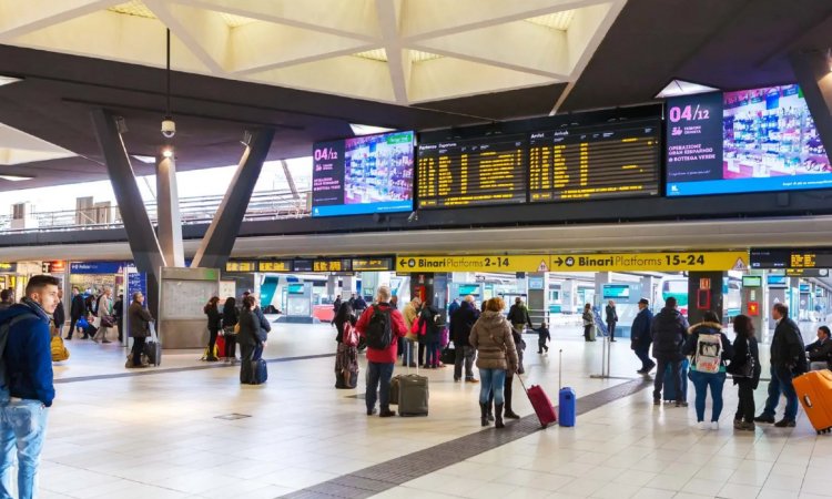 naples-train-station