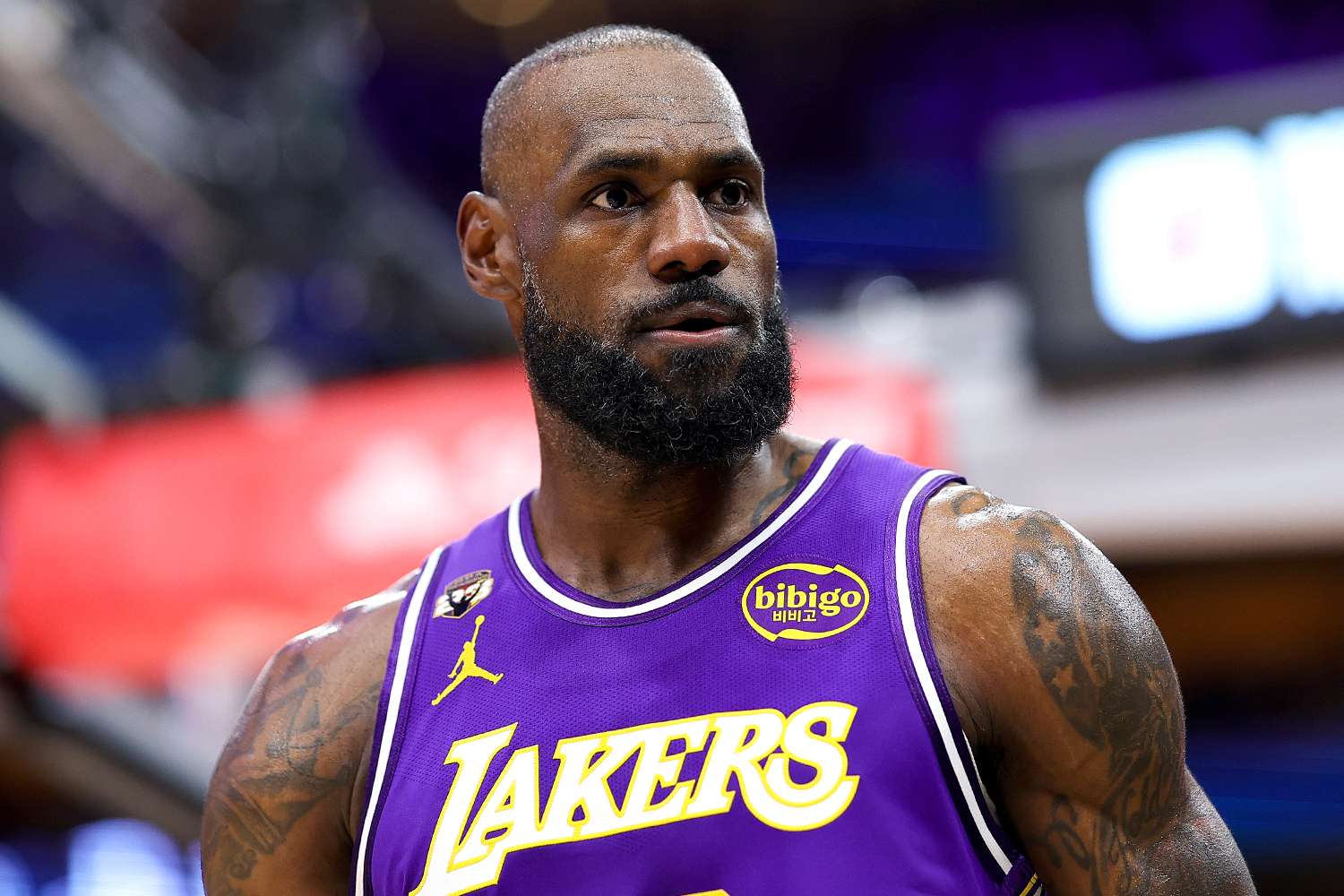 lebron-lakers-0-031926-d6f3b2f3e83b48e6a1a01a3494e87871