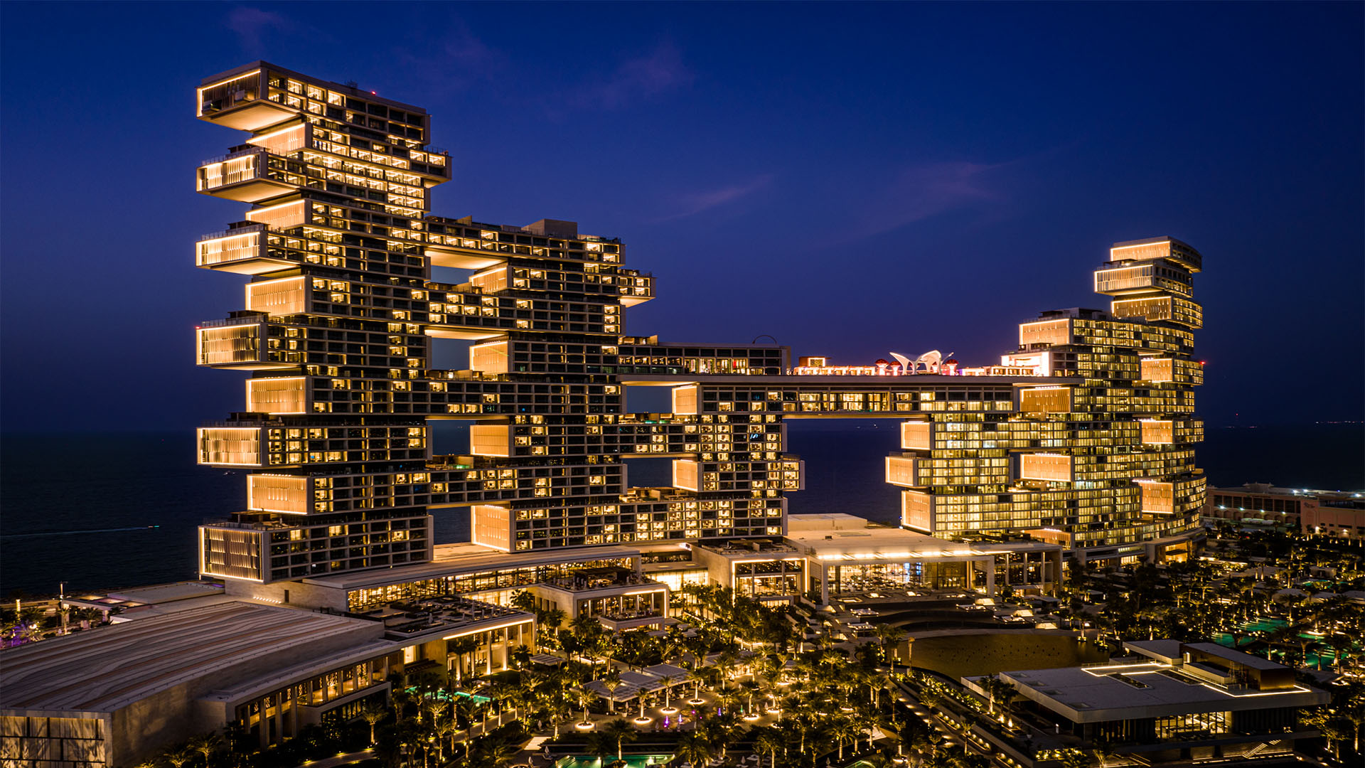 the-royal-atlantis-residences-124480-150617