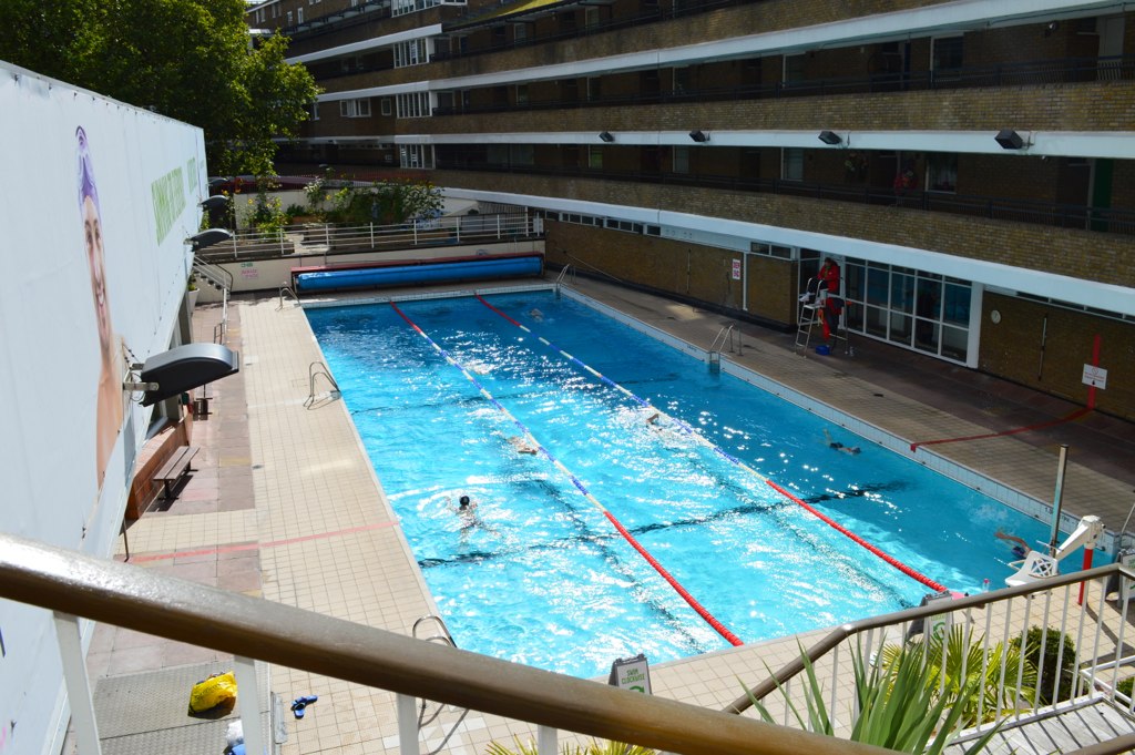 OutdoorpoolatOasisSportsCentreLondon