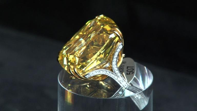 huge-yellow-diamond