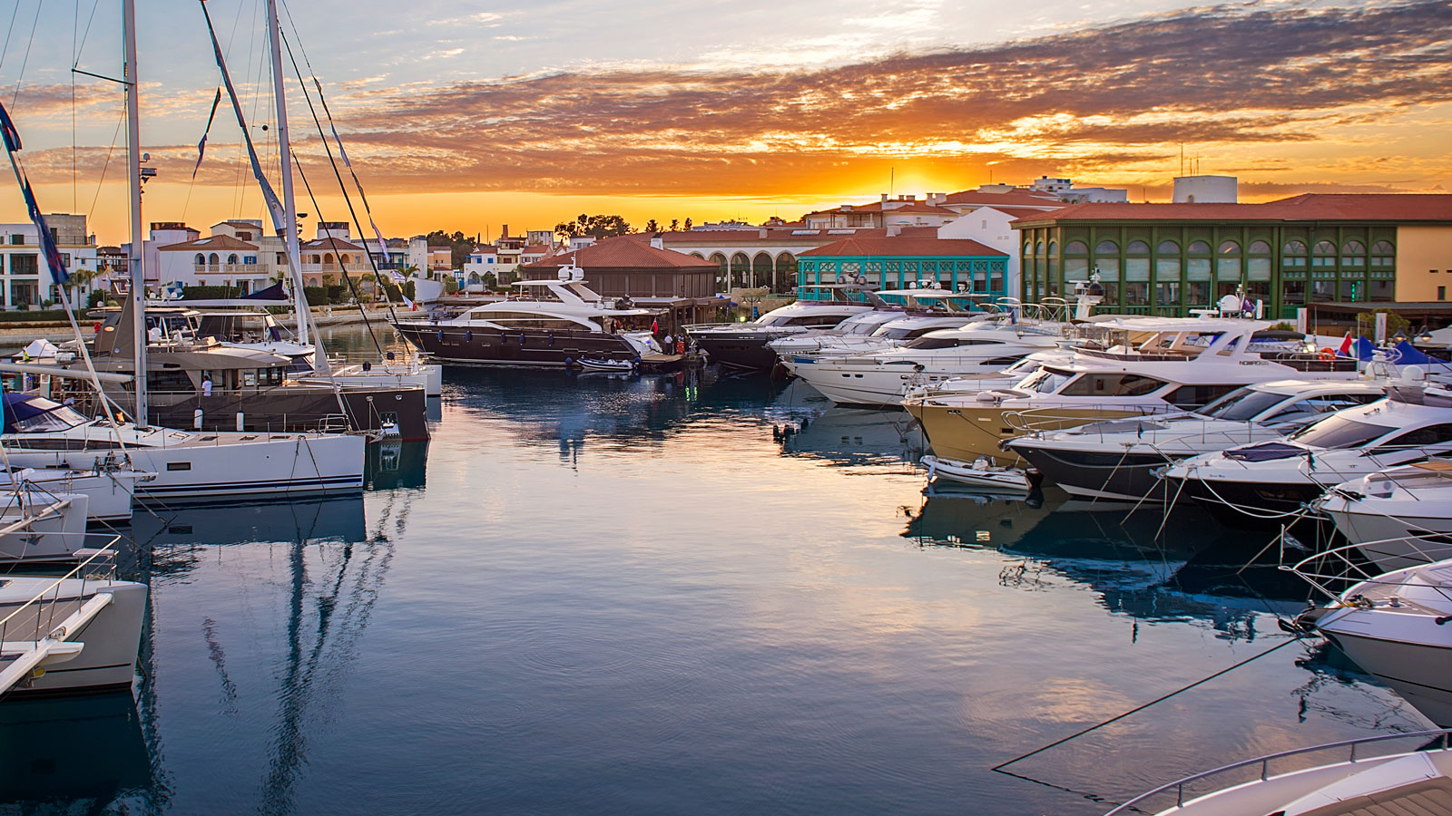 3058d1f0-3646-11eb-bd95-f1d558c92acb-limassol-marina