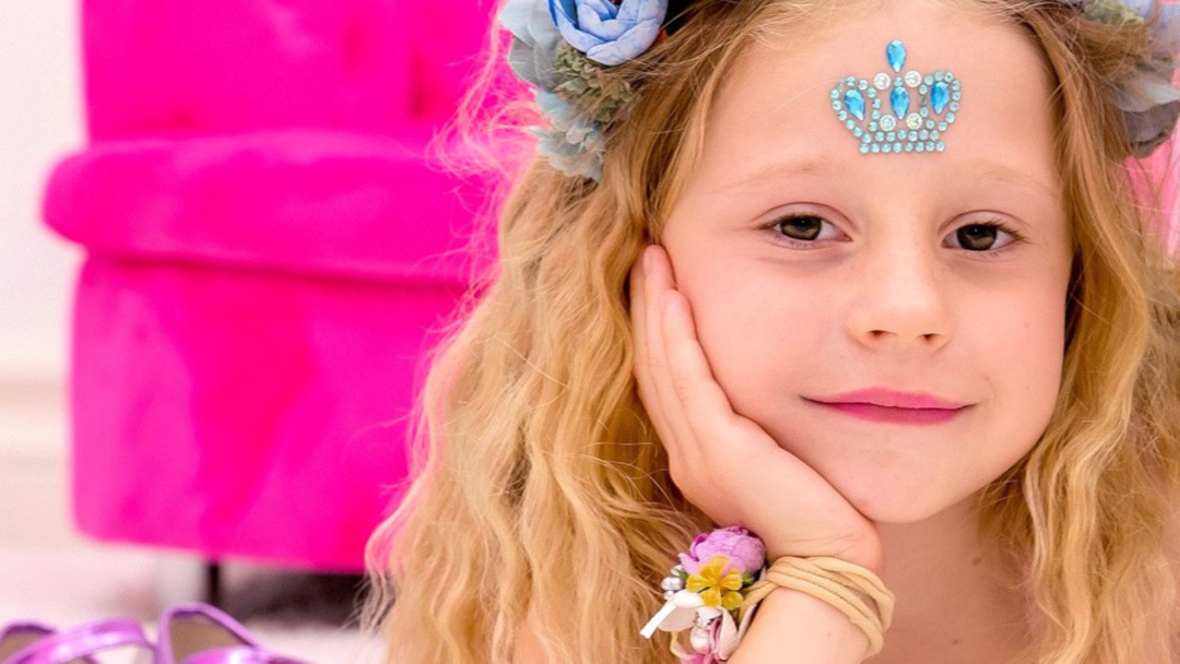 830527c68f54e145225dfd7083377ffb8bd62e033ee38525ba51ed51e4849c24SX1080FMpng