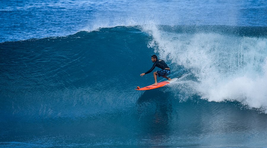surfing-the-barrel-at