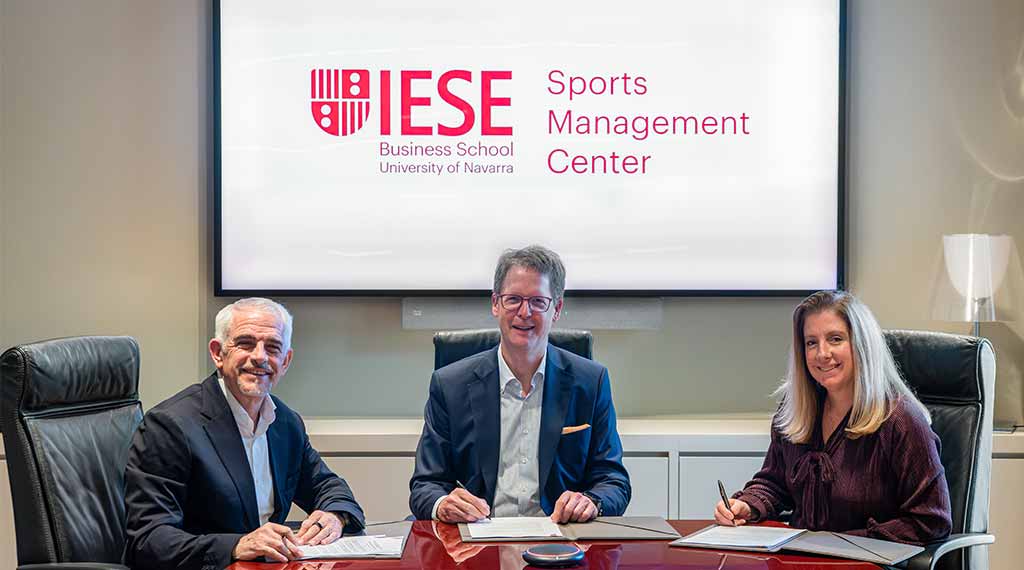sports-management-center-signing