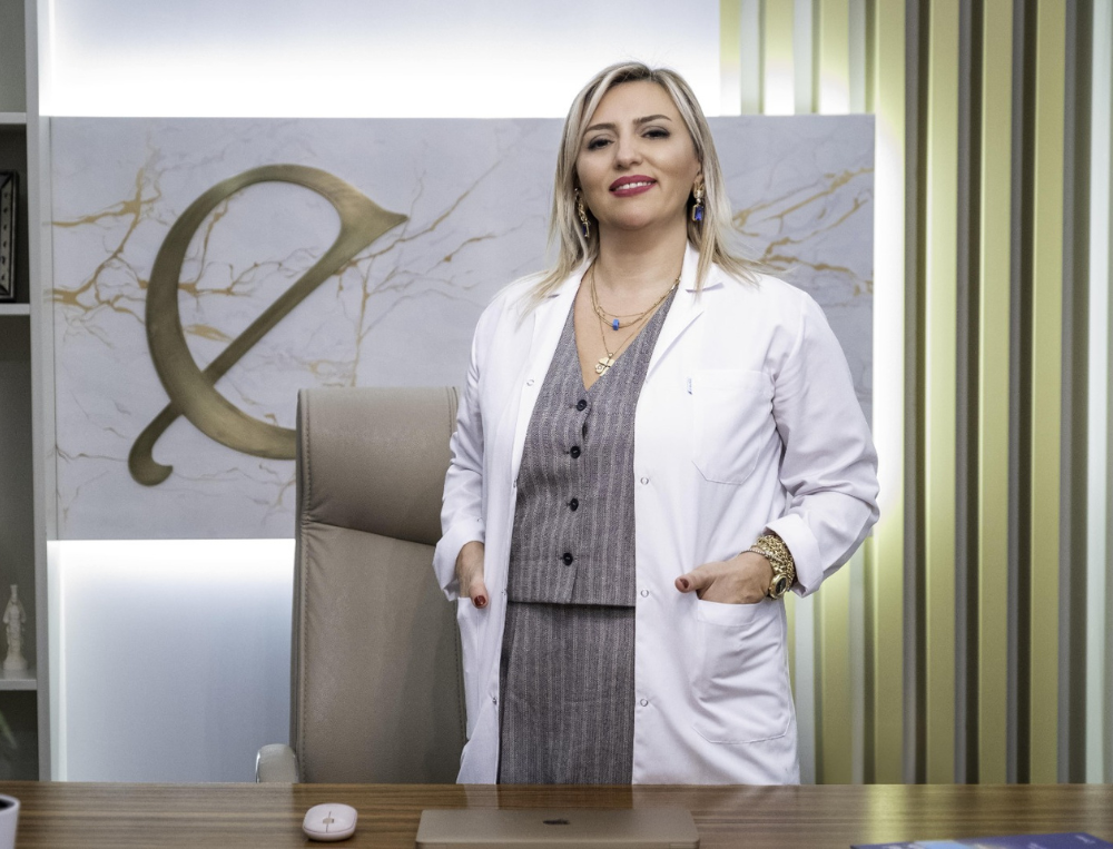 dr-esra-cabuk-comert-clinic-1-1 1