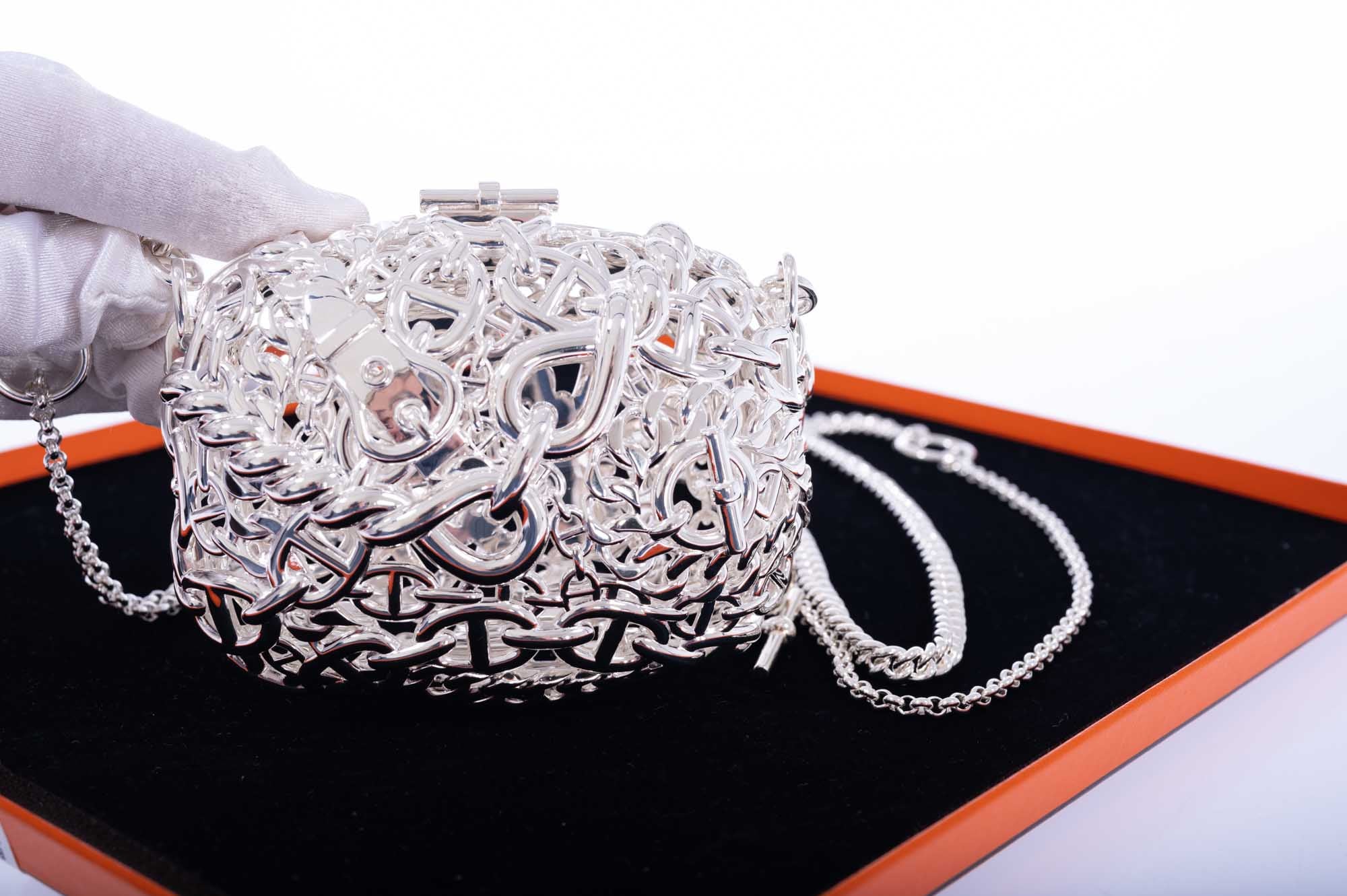 Hermes-Sac-Bijou-Chaine-dAncre-Sterling-Silver-Minaudiere-5cf531e4e