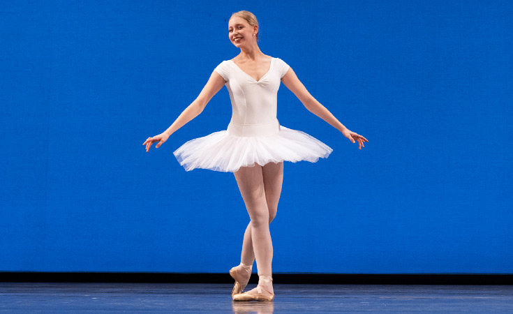 Angel-ShineDancersDominika