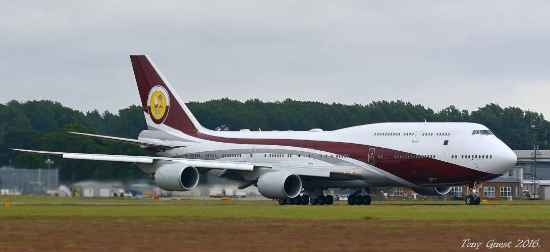 Boeing-747-8-BBJ-VIP-1090x500