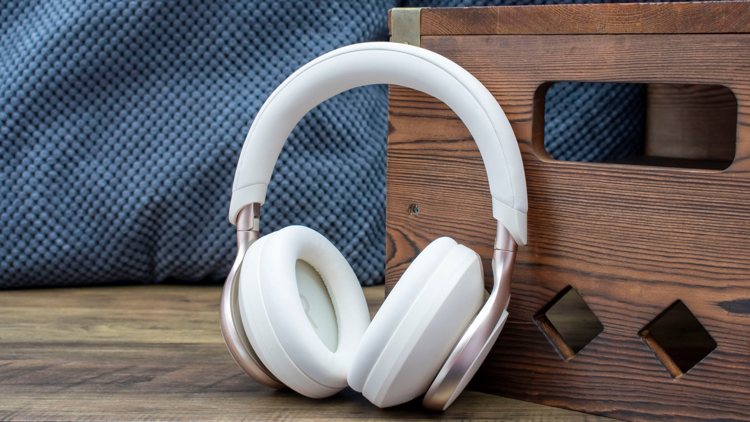 Anker-Soundcore-Space-One-review-Image-1-scaled