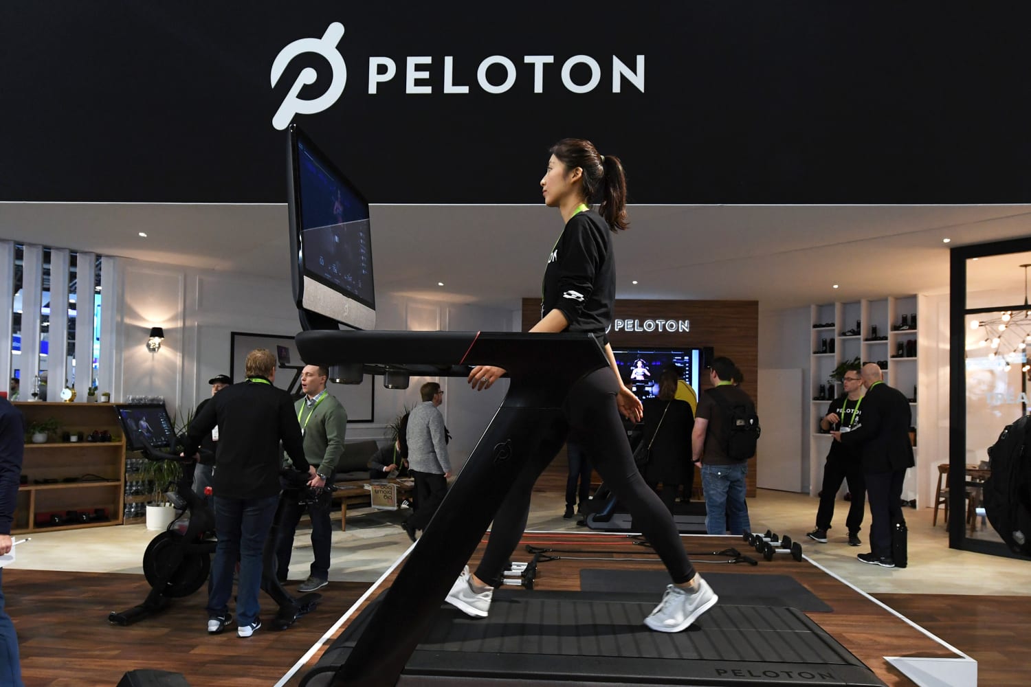 220225-peloton-treadmill-2018-ac-853p-929919