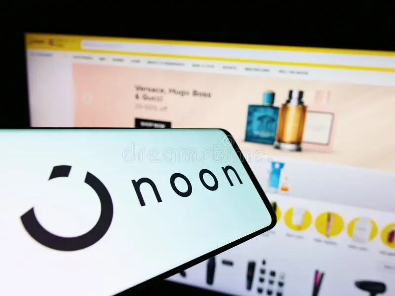 smartphone-logo-e-commerce-company-noon-ad-holdings-ltd-screen-front-business-website-stuttgart-germany-focus-right-256141562