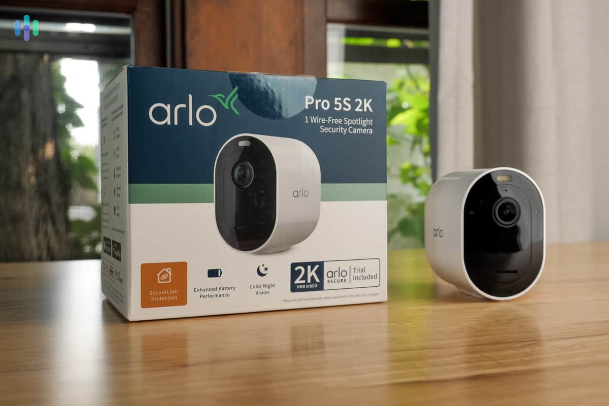 Arlo-Pro-5S-2k-and-packaging