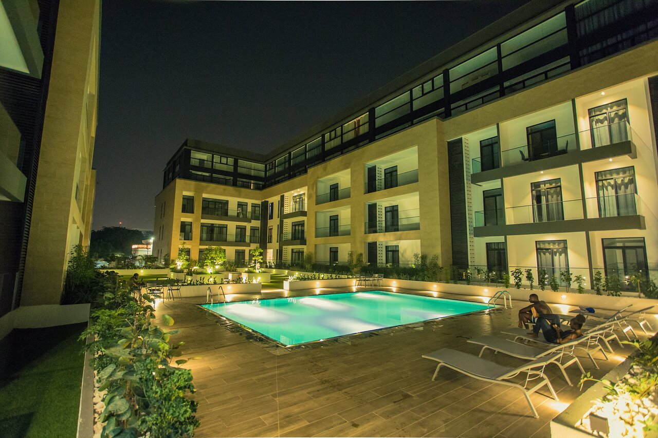 the-pool-view