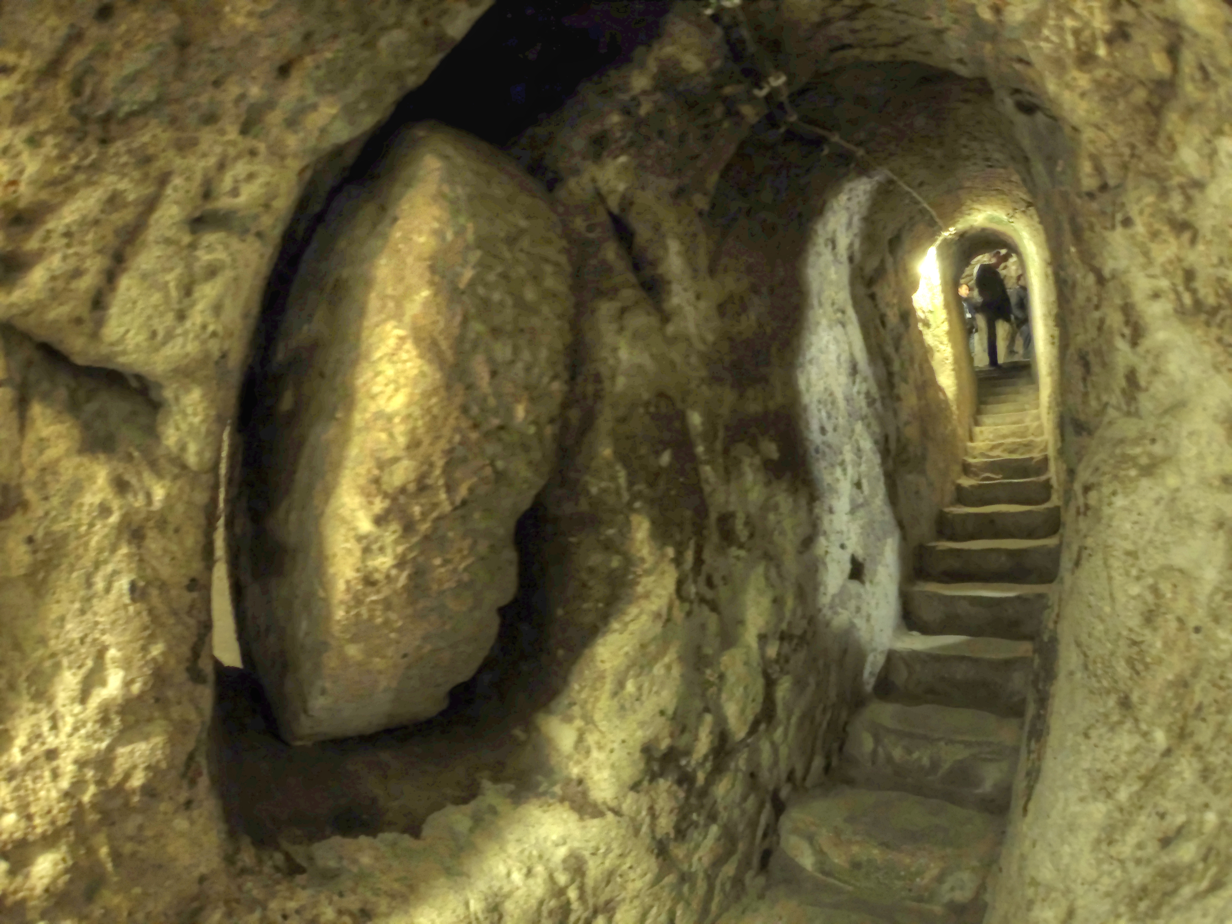 Derinkuyu underground city - Wikipedia