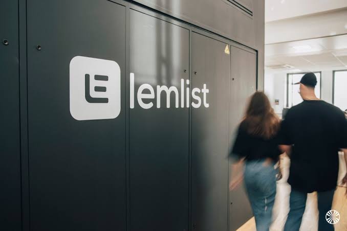 Lemlist Review 2026: Login, Pricing, Sign-up, Founder, Extension & FAQs