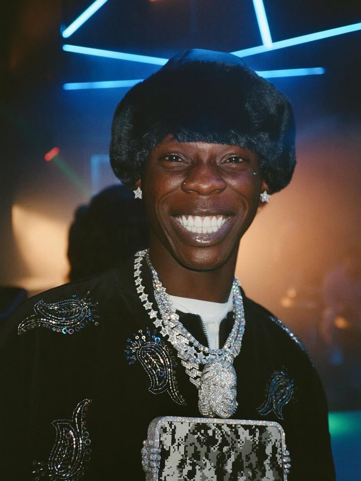 Seyi Vibez