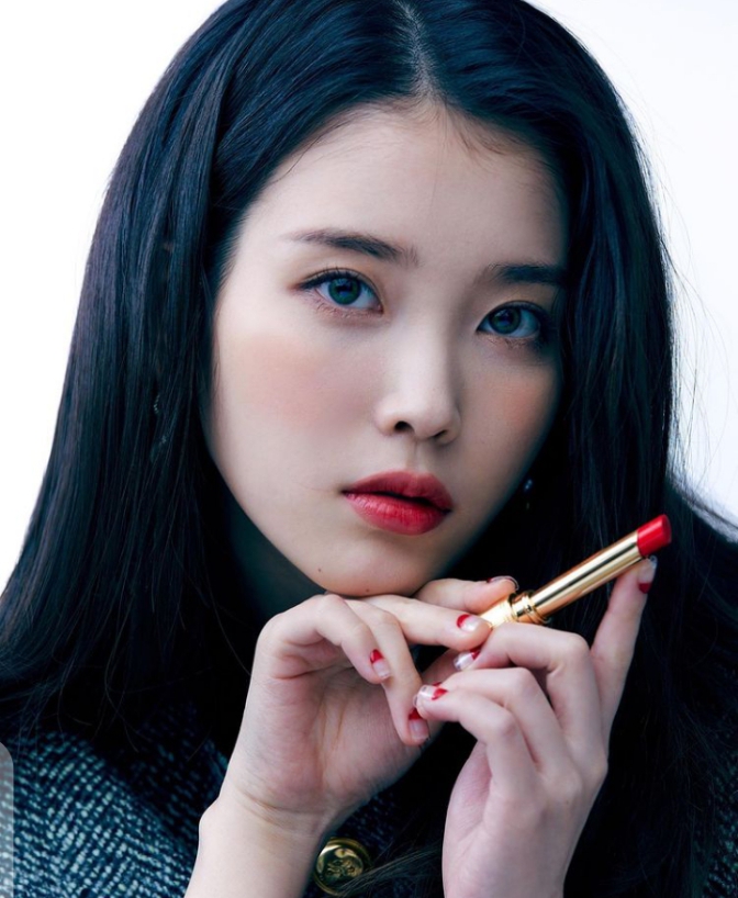 Lee Ji Eun (IU)