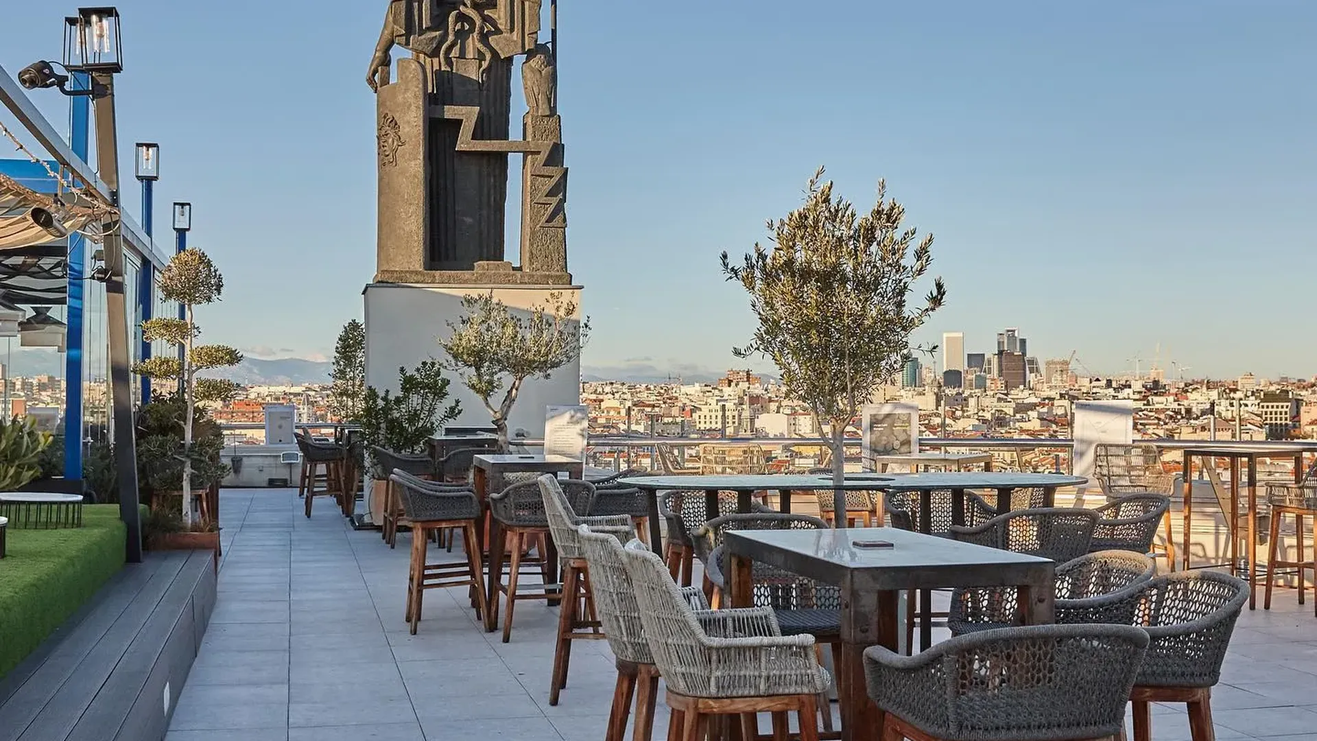 Top 10 Highest Rooftop Bars In The World 2026