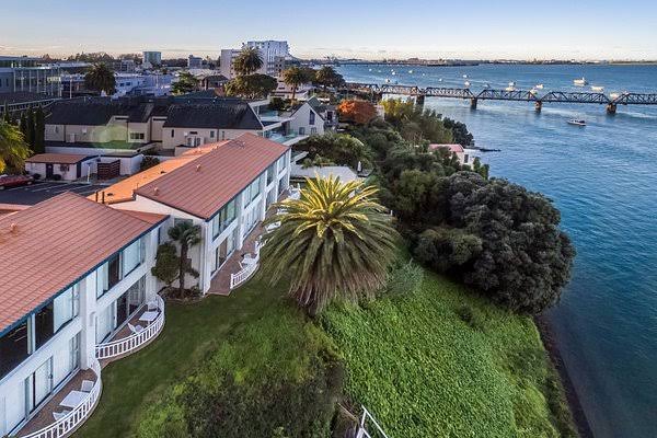 Top 10 Most Beautiful Cities In New Zealand 2026